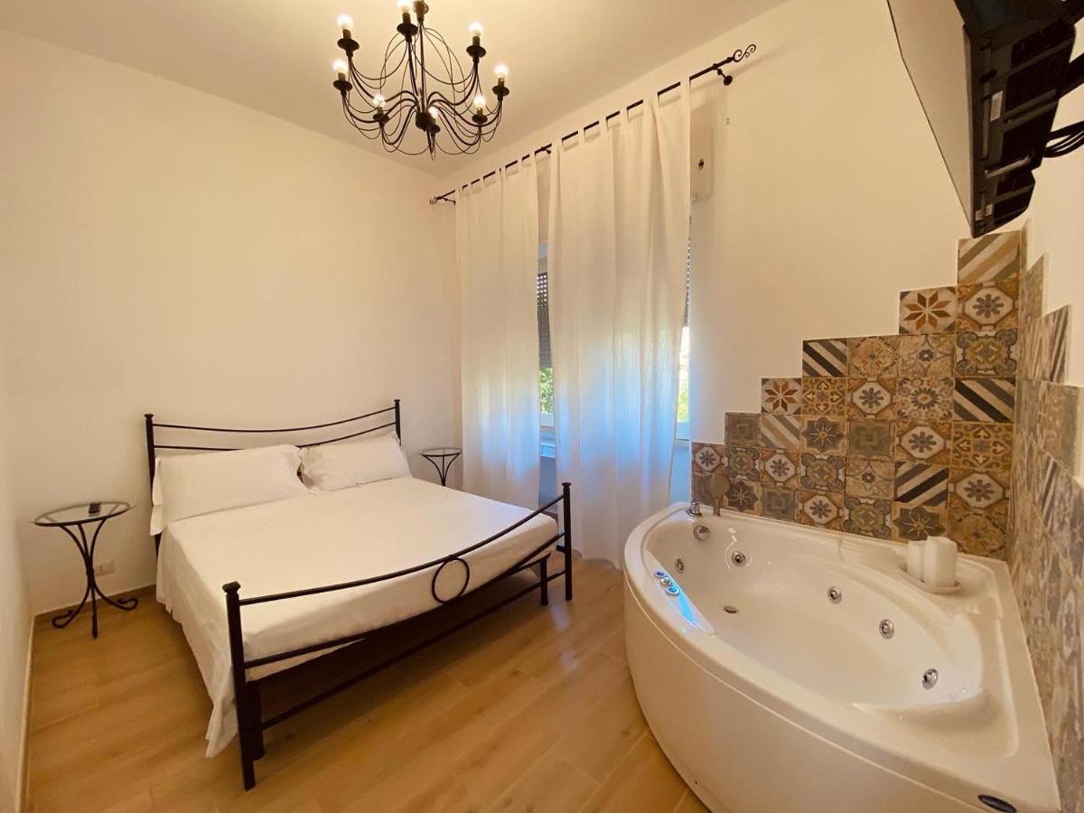 Sogno Mediterraneo Formia Bagian luar foto