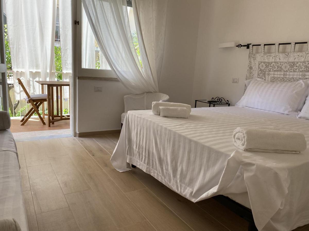 Sogno Mediterraneo Formia Bagian luar foto