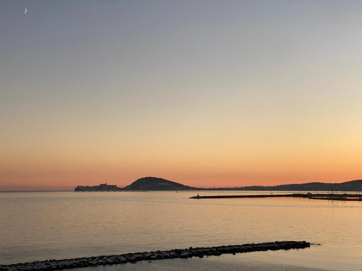 Sogno Mediterraneo Formia Bagian luar foto